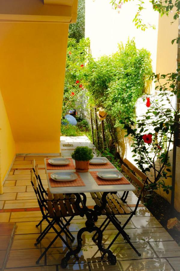 House With Garden Near The Sea Lägenhet Agia Efimia Exteriör bild